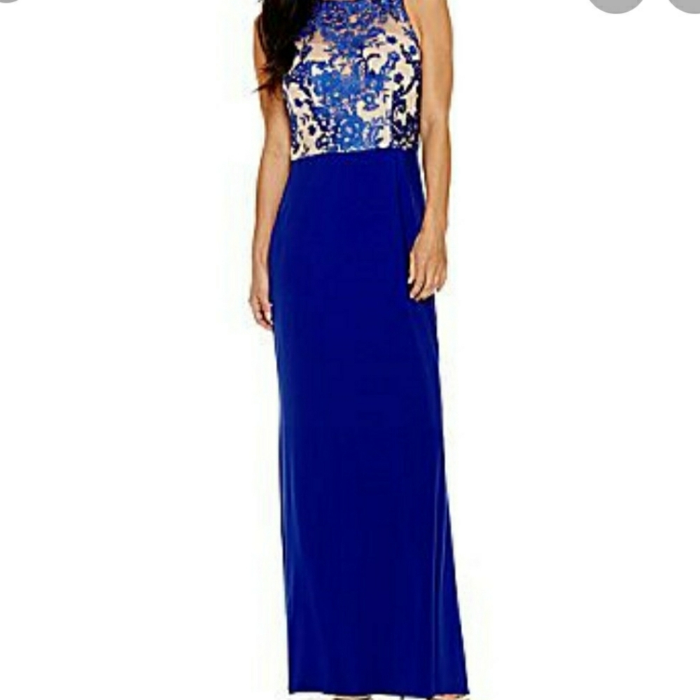 Bodycom Lace Gown/Prom - Stenay Patra - Picture 1 of 11